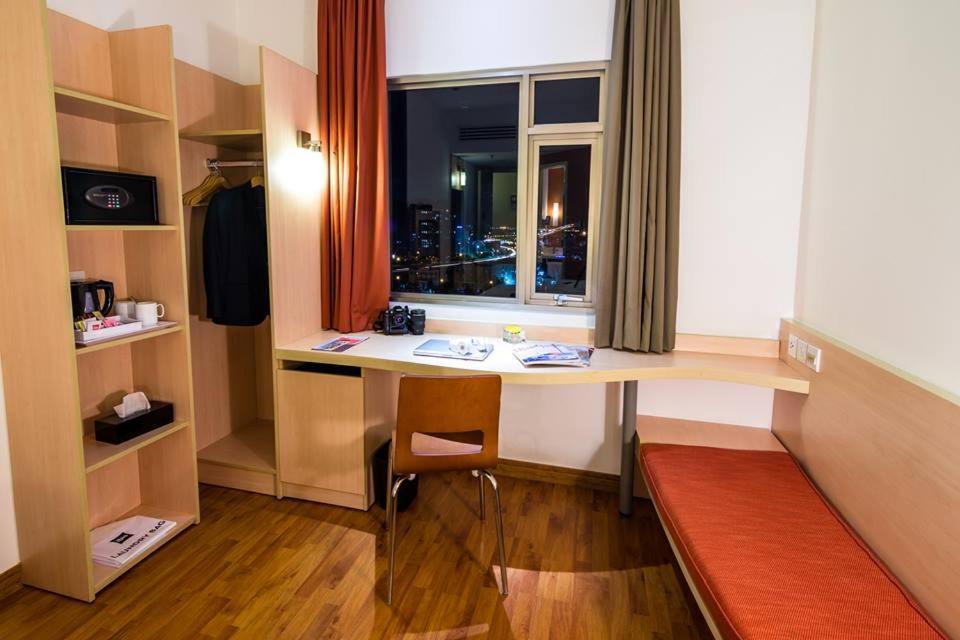 Hotel Ibis Saigon South Thành Pho Ho Chí Minh Esterno foto